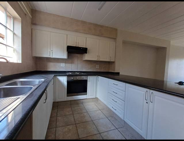 3 BEDROOM DUPLEX RENTED IN KENLEAF